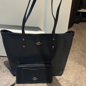 Coach Dark Blue Leather Large Purse with Matching Zip Wallet